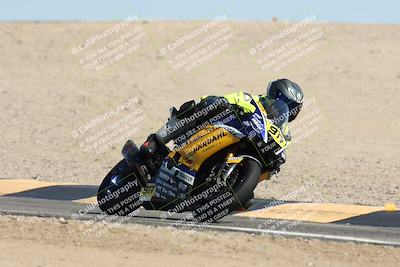 media/Oct-04-2025-CVMA (Sat) [[408bcdd6e4]]/Race 10-Amateur Supersport Middleweight/